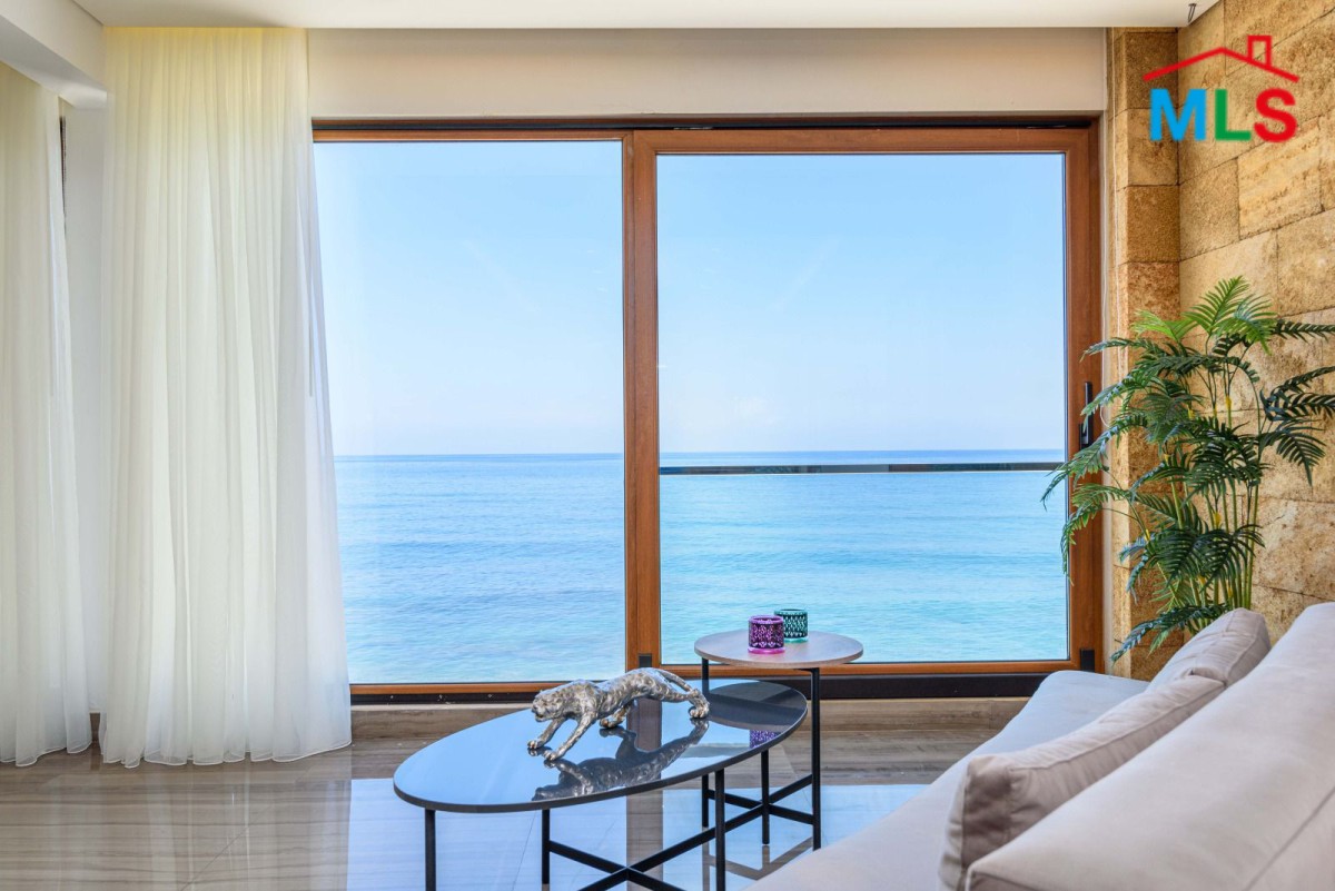High-End Villa for Sale in Halat
