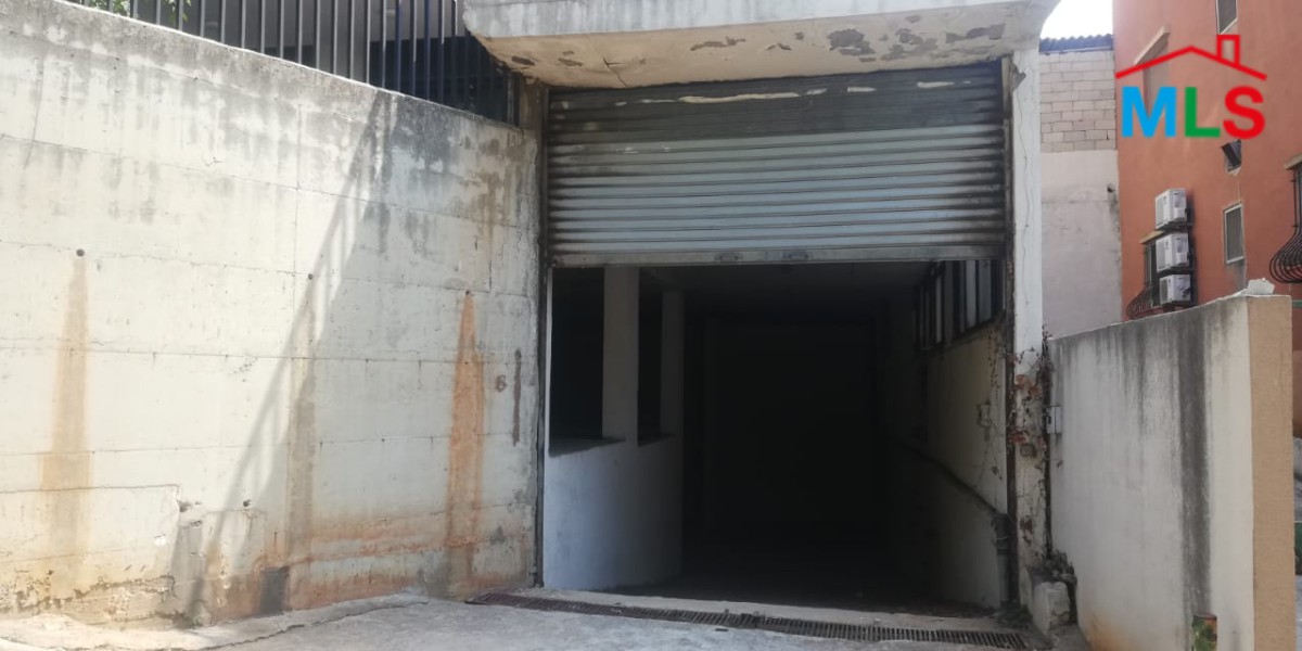 Spacious Warehouse for Sale In Naccache